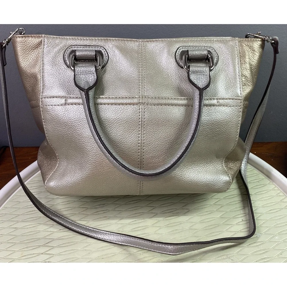 TIGNANELLO Women Leather Metallic Purse Shoulder Strap Silver/Gold 8x9x3.5